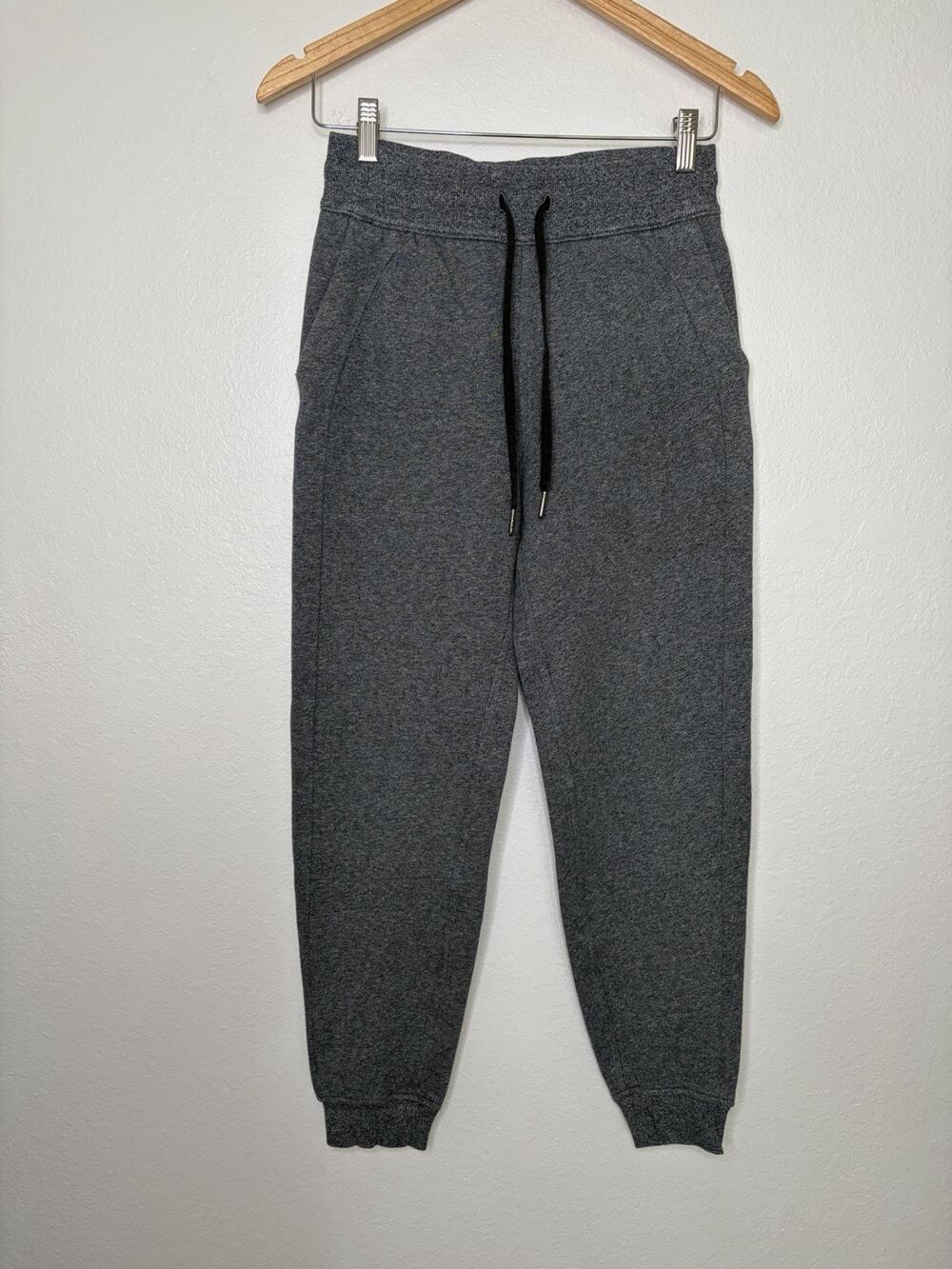 Lululemon Scuba Jogger in Gray Women's Size 4 Athleisure Casual